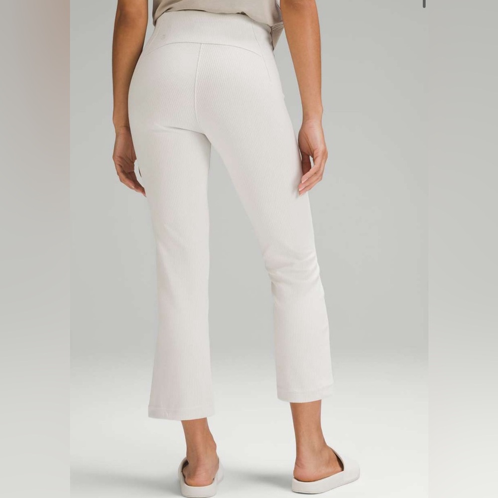 NWT Lululemon Ribbed Softstreme Zip-Leg High-Rise Cropped Pants 25" - Picture 5 of 7